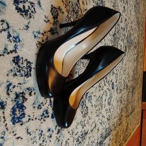 Nine West Kristal pumps, leather size 8
